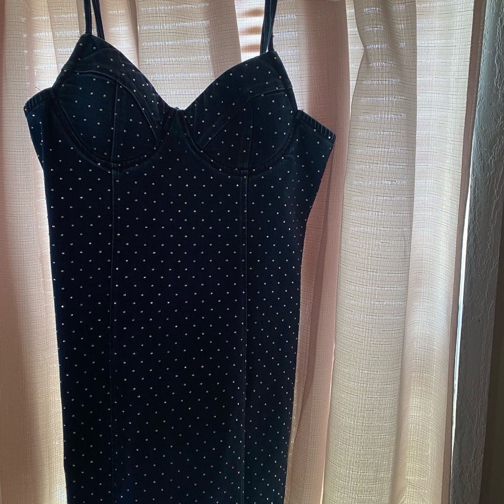 Dress - Picture 2 of 4